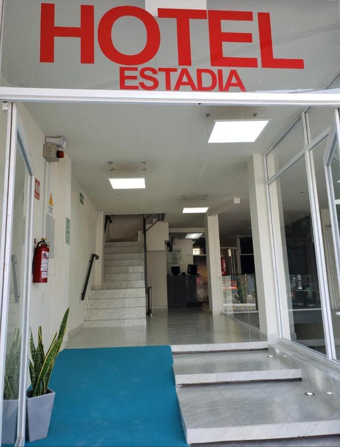 Hotel Estadia Λεόν Εξωτερικό φωτογραφία