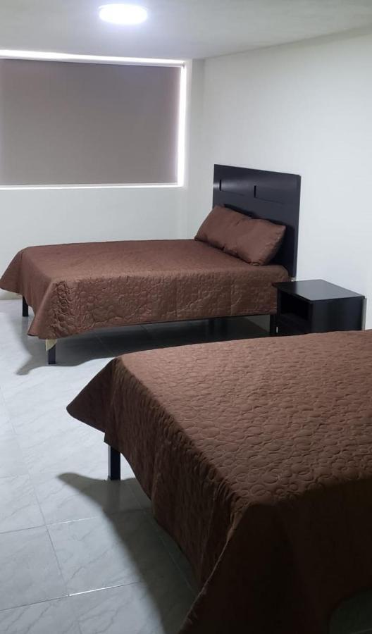 Hotel Estadia Λεόν Εξωτερικό φωτογραφία
