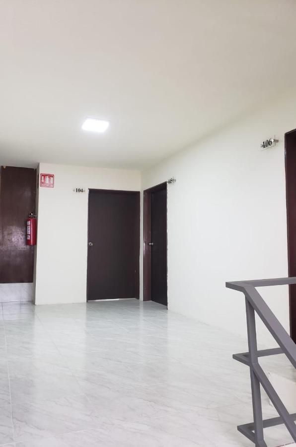 Hotel Estadia Λεόν Εξωτερικό φωτογραφία
